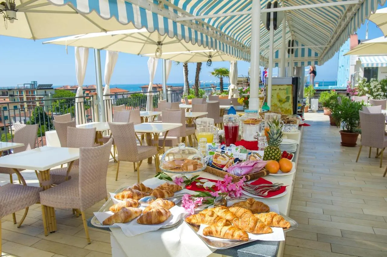 Hotel Nuova Sabrina Marina di Pietrasanta Itálie