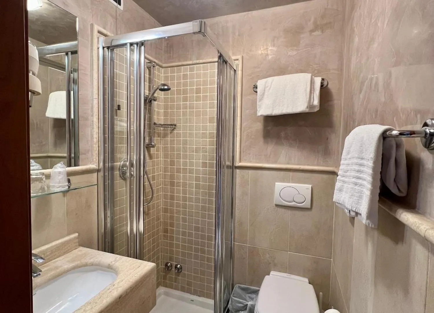 Hotel Nuova Sabrina Marina di Pietrasanta