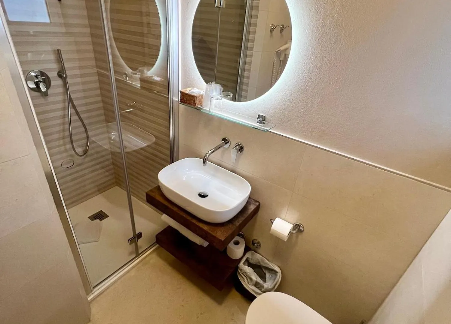 Hotel Nuova Sabrina Marina di Pietrasanta 3*,